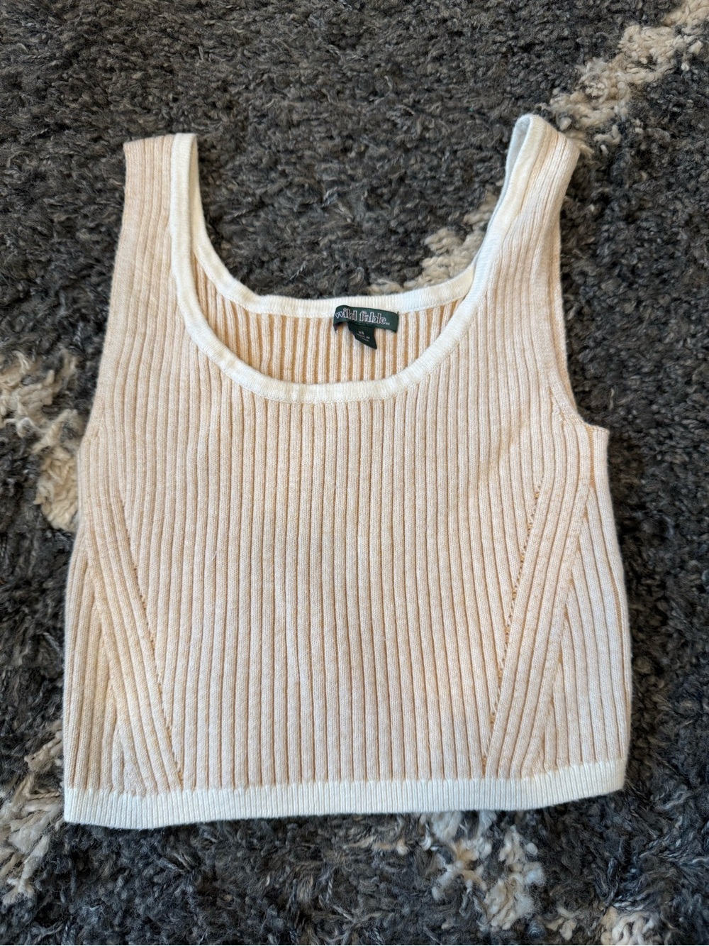 Wild fable crop top size XS like‎ new!